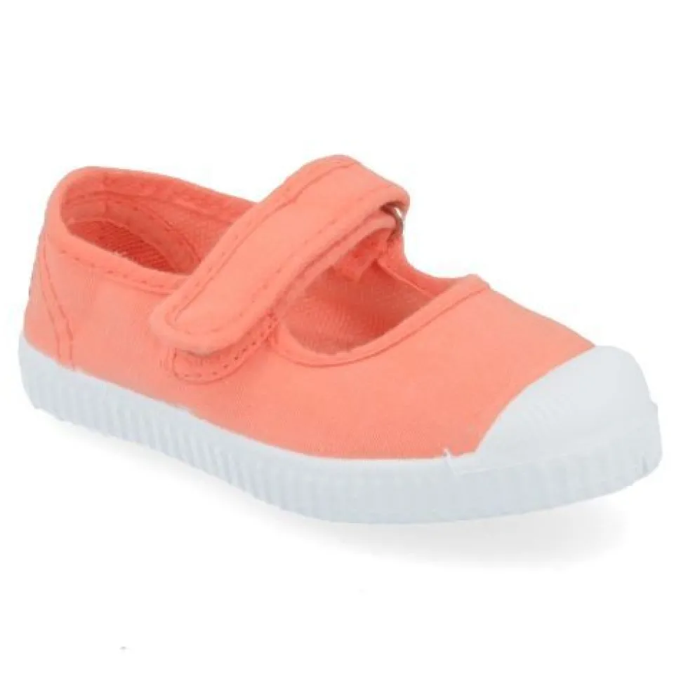 sport-en speelschoenen coraal