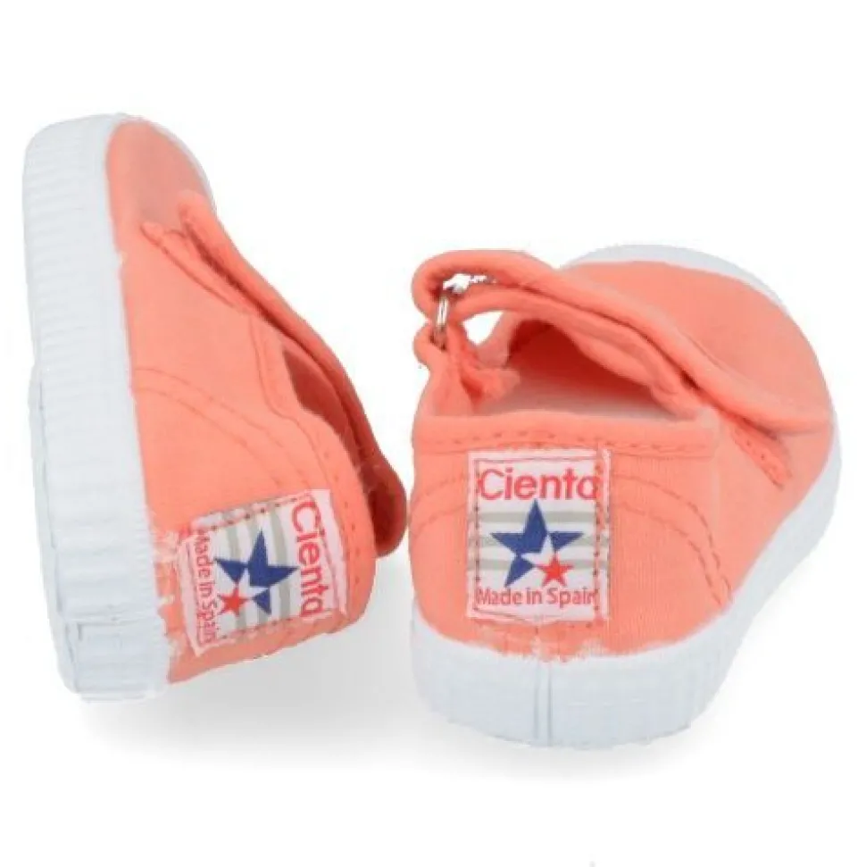 sport-en speelschoenen coraal