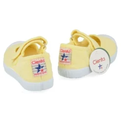 sport-en speelschoenen geel