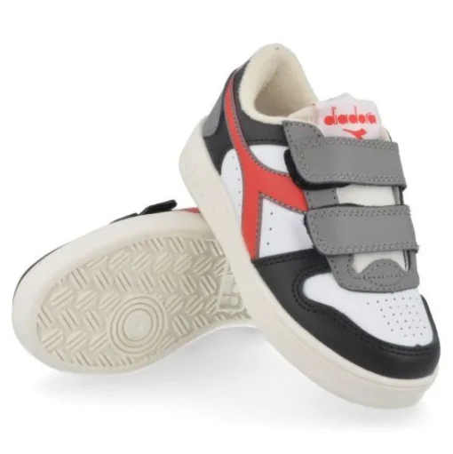 sport-en speelschoenen wit
