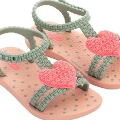 watersandalen kaki